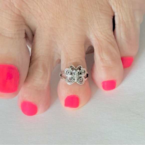 Sterling Silver Butterfly Toe Ring, Bug Rings, Insect Bugs, Butterflies, Wings - Picture 8 of 14